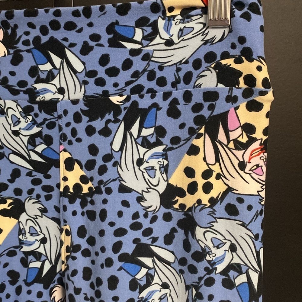 LuLaRoe cruella Deville leggings Onesize